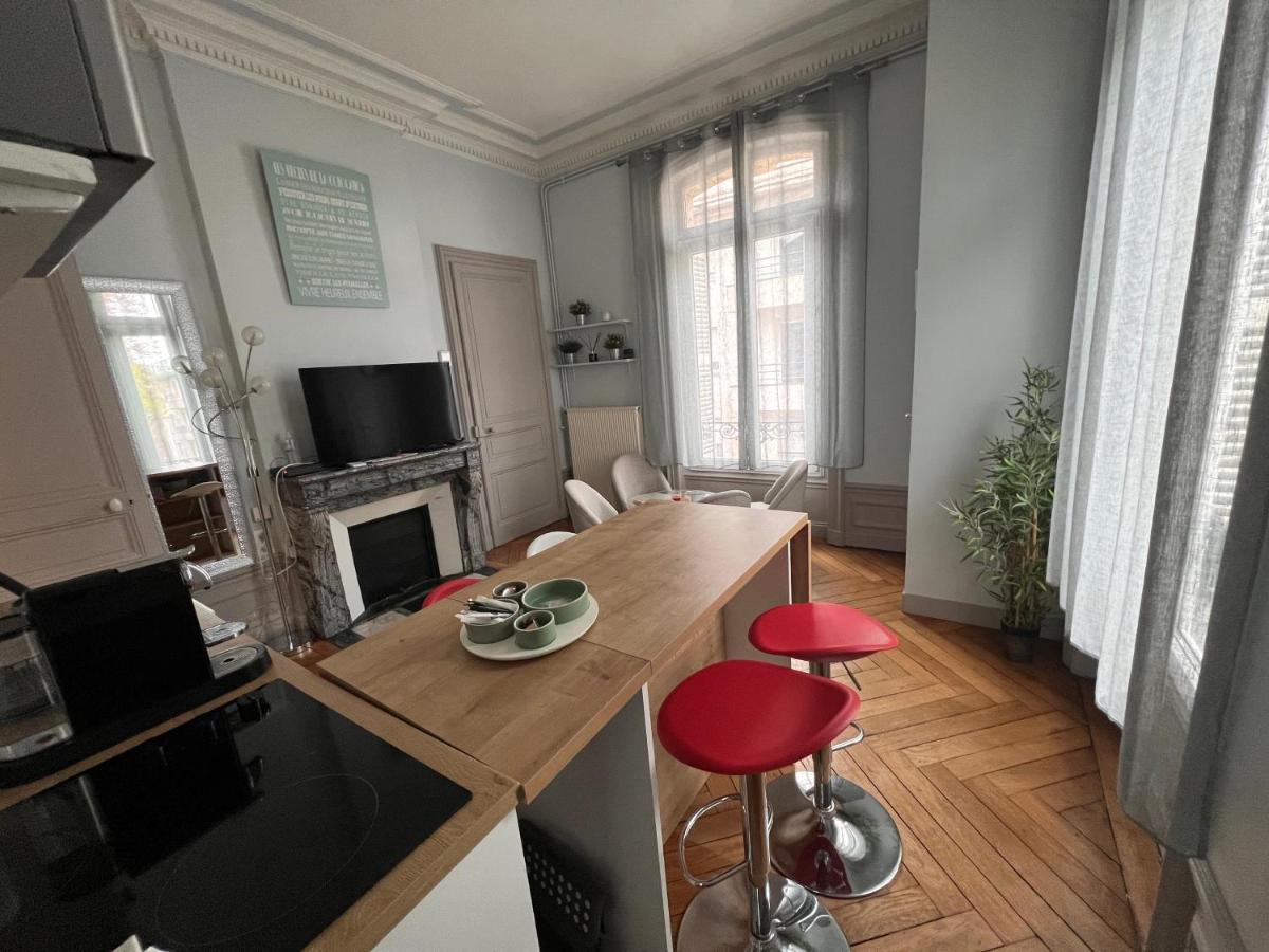 4 People+Free Street Parking+Cosy Centre Ville Apartment รูออง ภายนอก รูปภาพ