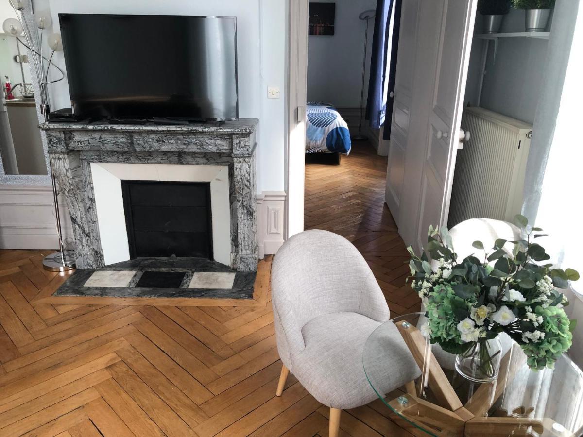 4 People+Free Street Parking+Cosy Centre Ville Apartment รูออง ภายนอก รูปภาพ